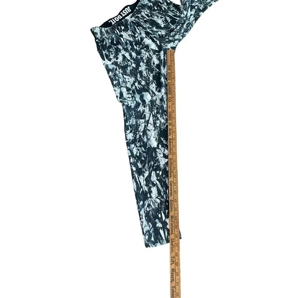 Nike Just Do It Women's Camo Dye A See Mishmash Sport Leggings Size M - Picture 3 of 4